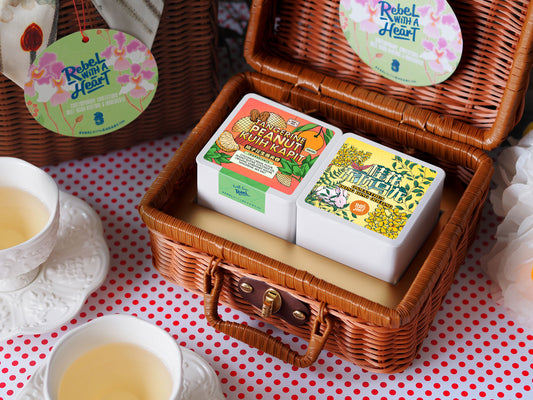 Petite Twin Set: Tangerine Peanut Kuih Kapit + Osmanthus Dong Ding Oolong