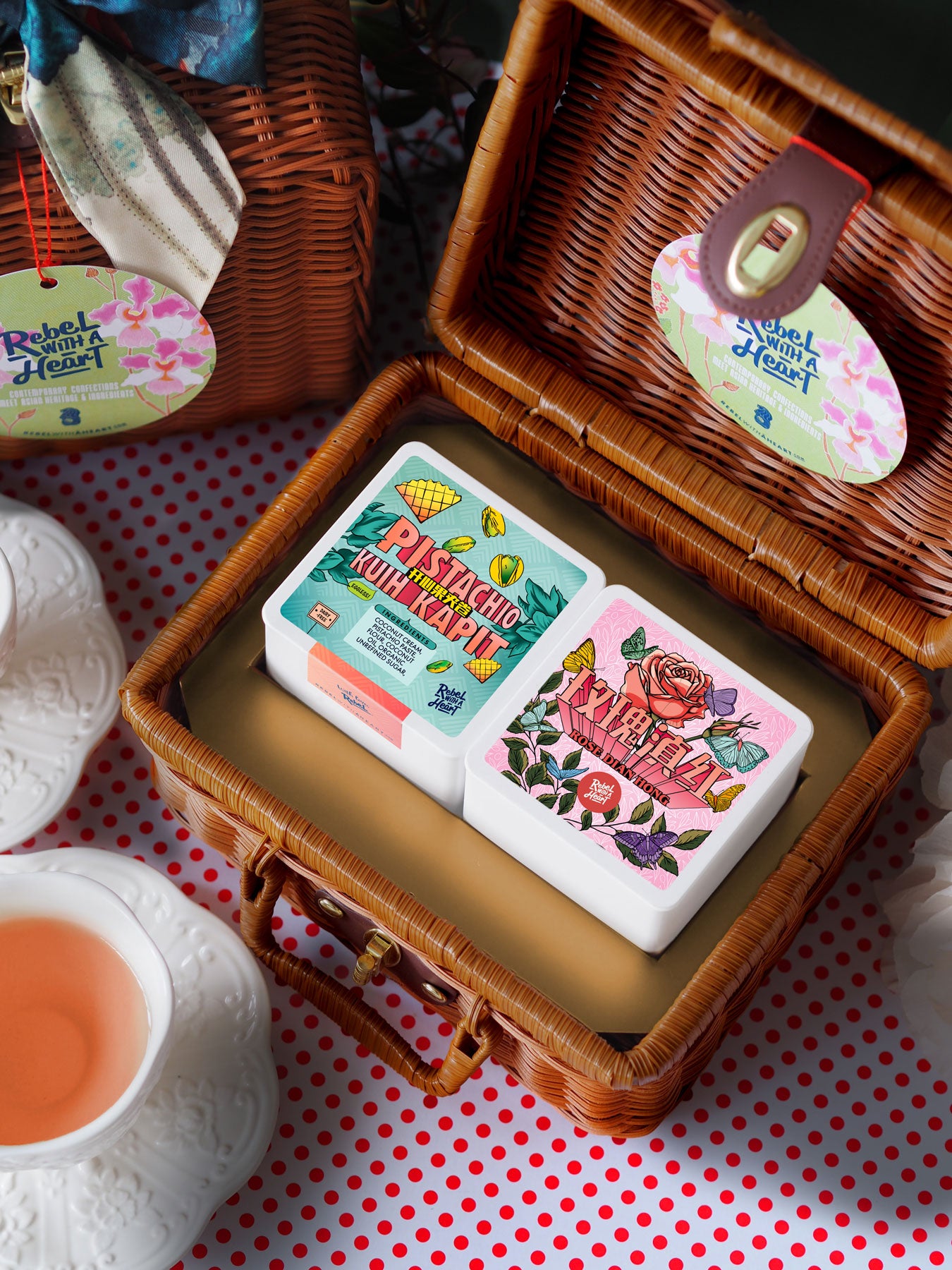 Petite Twin Set: Pistachio Kuih Kapit + Rose Dian Hong