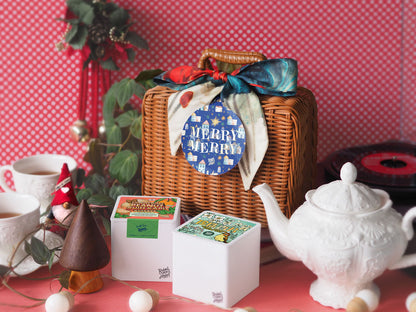 Petite Twin Set: Tangerine Peanut Kuih Kapit + Osmanthus Dong Ding Oolong