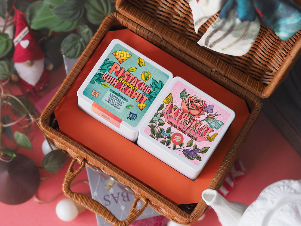 Christmas Gift Set: Pistachio Kuih Kapit + Rose Dian Hong
