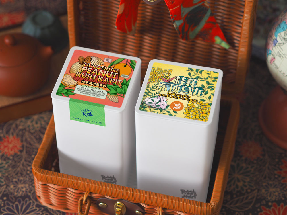 Standard Twin Set: Tangerine Peanut Kuih Kapit + Osmanthus Dong Ding Oolong