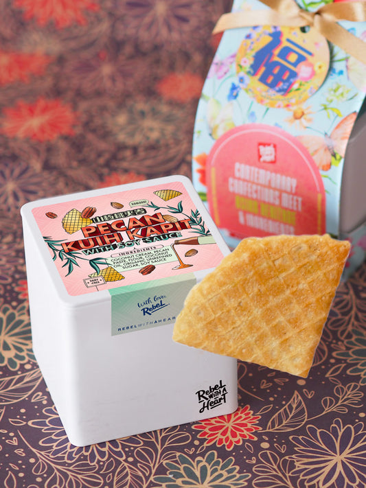 Pecan Kuih Kapit with Soy Sauce