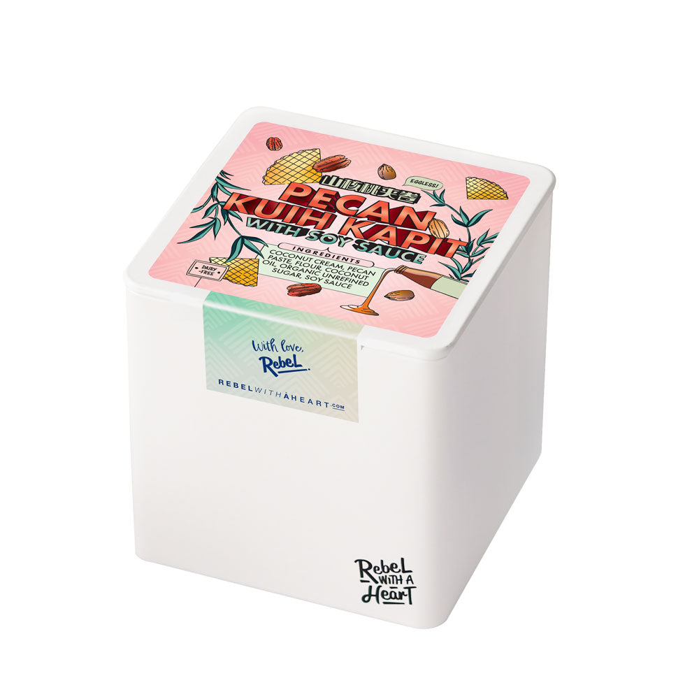 Pecan Kuih Kapit with Soy Sauce